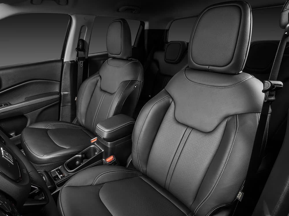Fiat Toro Freedom interior - Asientos tapizados