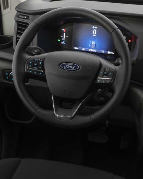 Ford Transit volante forrado en cuero