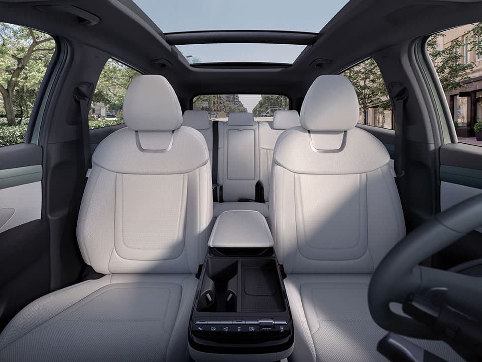 Hyundai Tucson 2.0 interior