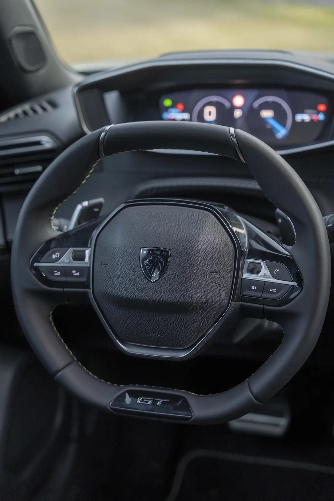Peugeot 2008 interior - Volante