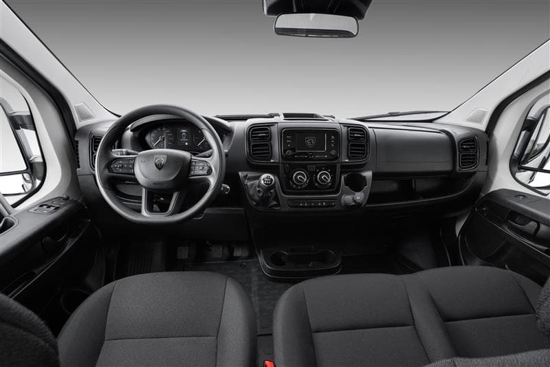 Peugeot Boxer interior - Ergonomía